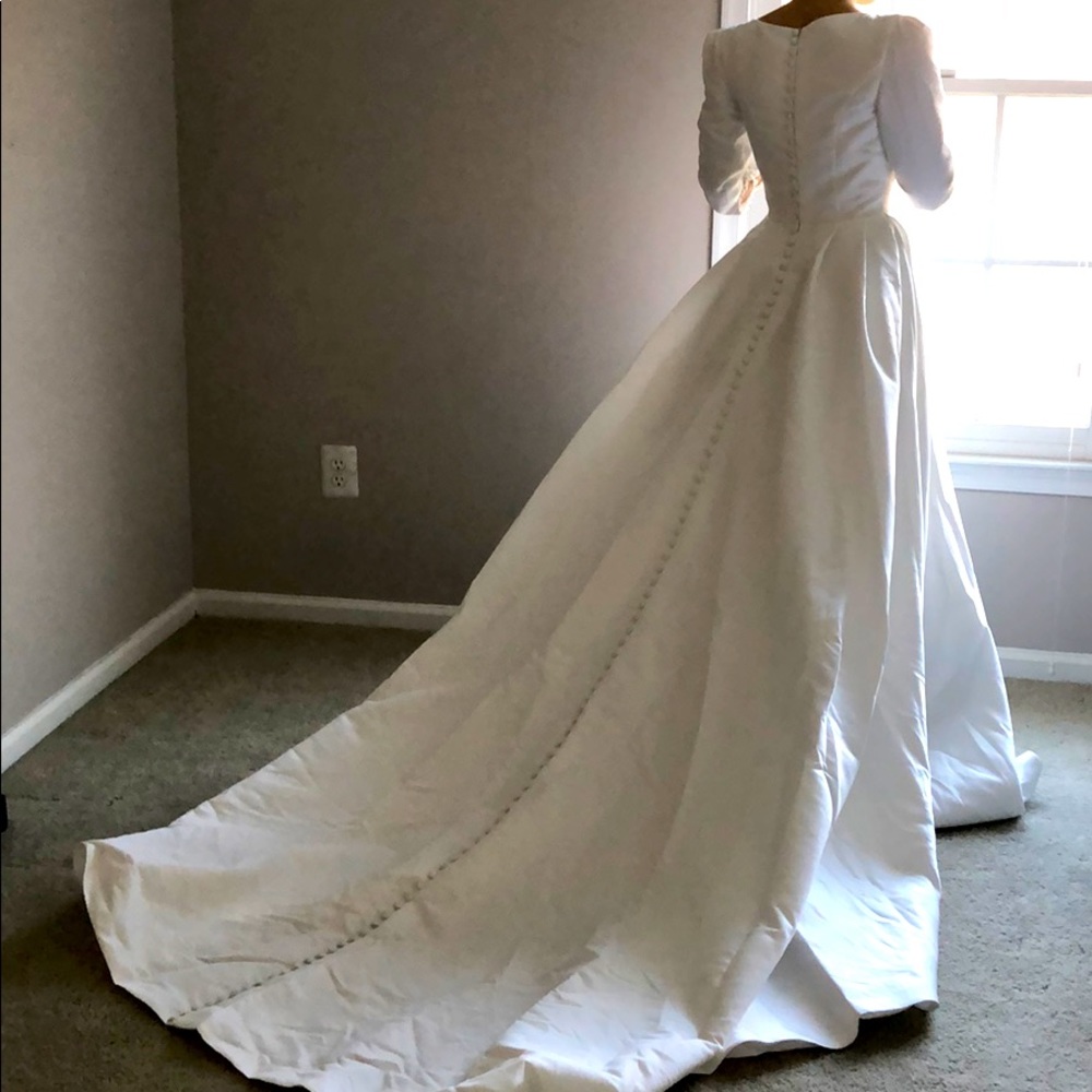 Long sleeve minimalistic wedding gown